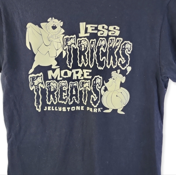 VTG Yogi Bear Jellystone Park T-shirt Small Black Glow in Dark Huckleberry - Picture 2 of 3